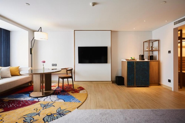 Montien Hotel Surawong Bangkok image 22