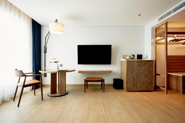 Montien Hotel Surawong Bangkok image 8